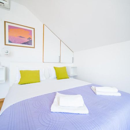 Apartments And Rooms Denoble กอร์จูลา ภายนอก รูปภาพ