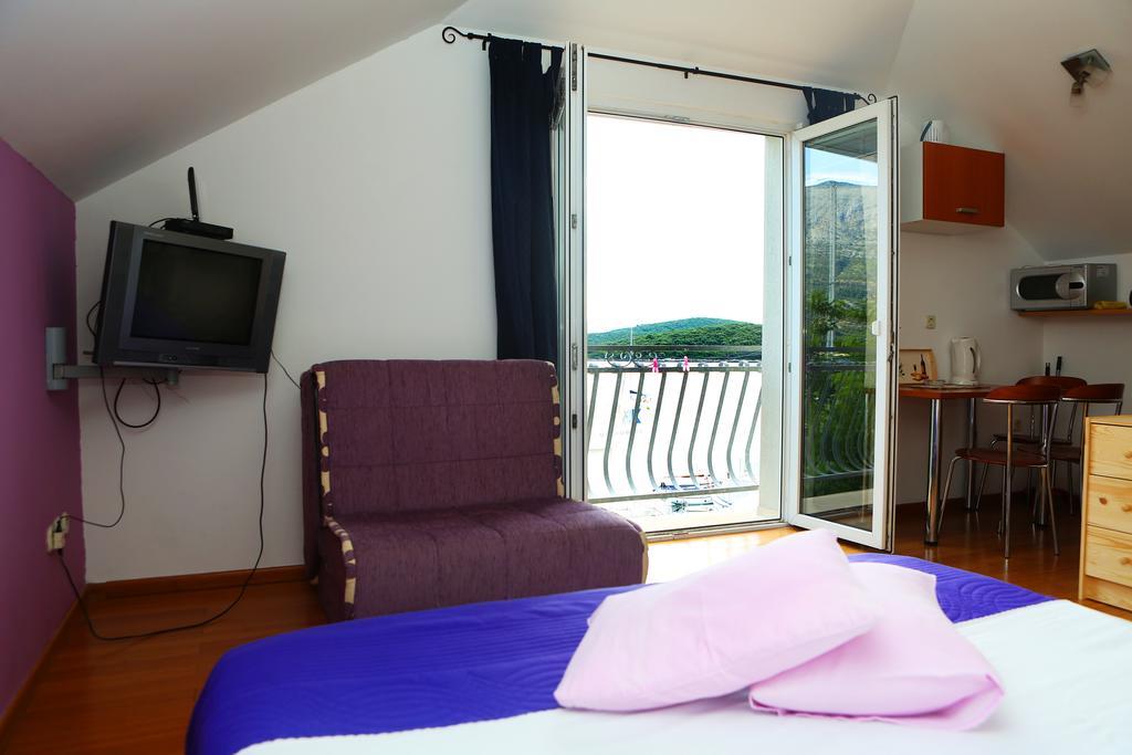 Apartments And Rooms Denoble กอร์จูลา ภายนอก รูปภาพ