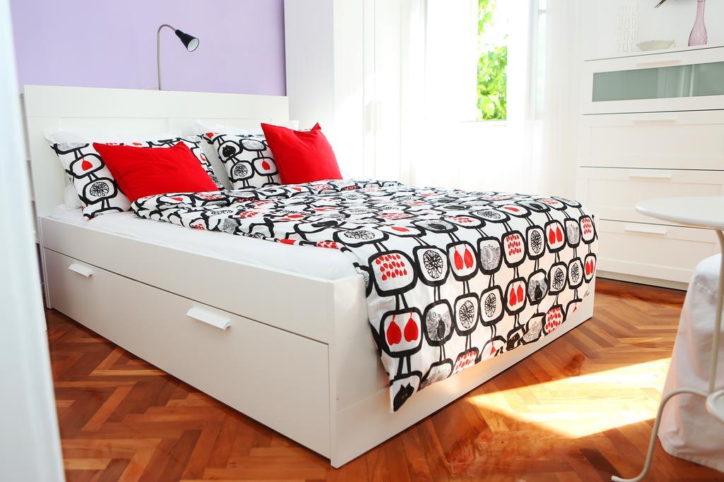 Apartments And Rooms Denoble กอร์จูลา ภายนอก รูปภาพ
